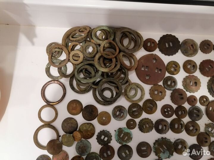 Элементы конской упряжи