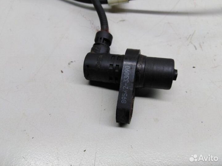 Датчик abs передний правый Toyota Camry 40