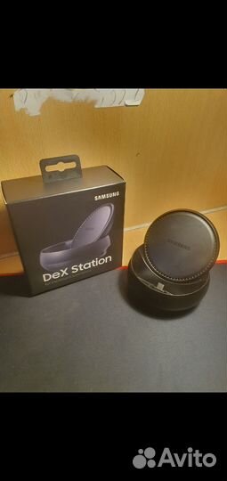 Док станция