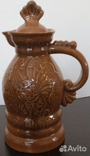 Глиняный кувшин