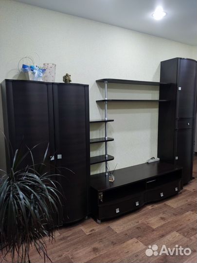 Стенка в гостиную