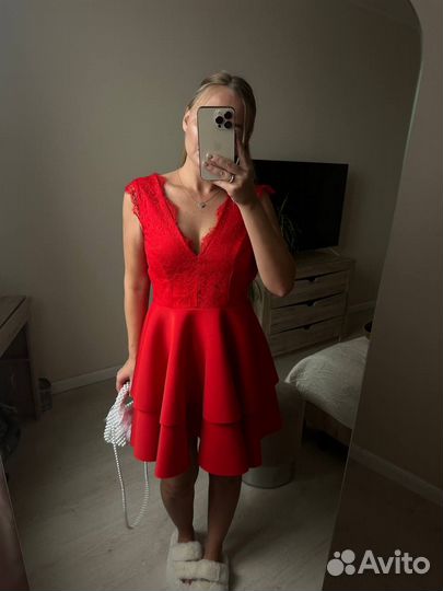 Красное платье 42