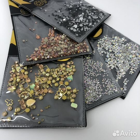 Стразы для дизайна ногтей