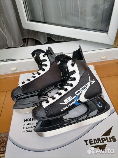 Коньки хоккейные