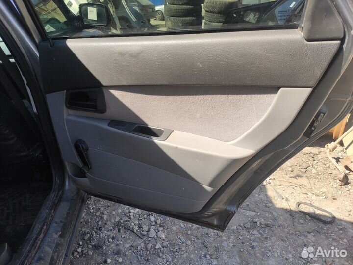 Обшивка двери задняя правая LADA Priora седан 1.6