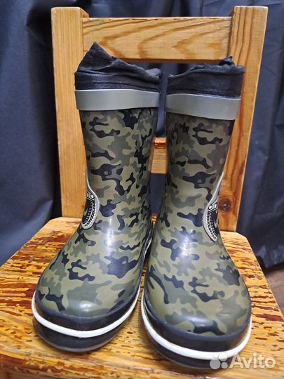 Резиновые сапоги мальчику 23