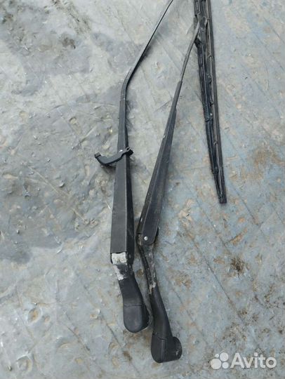 Поводок дворников Митсубиси Лансер 9