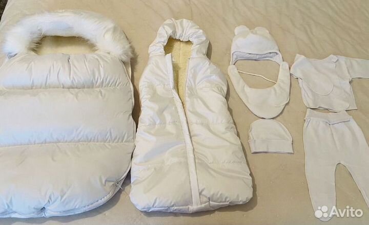Детский зимний комбинезон новый