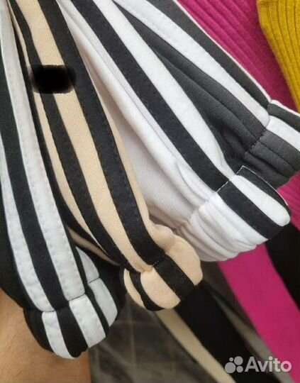 Спортивный костюм женский