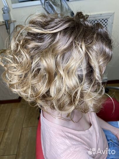 Парикмахер по кудрявым волосам