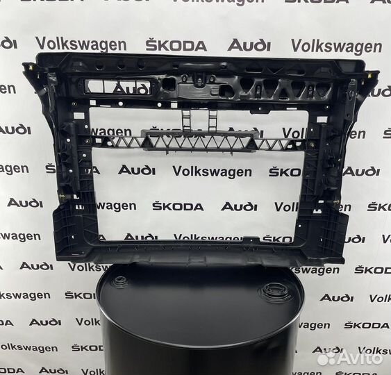 Панель передняя (телевизор) VW Polo Sedan (2010)