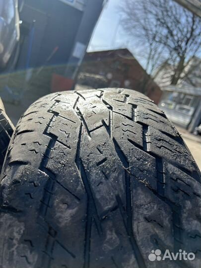 Toyo Open Country A/T Plus 215/60 R17 96V