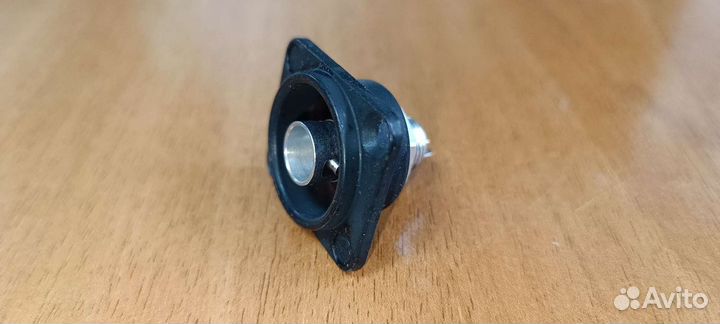 Neutrik NBB75dsgb BNC панельный разъём