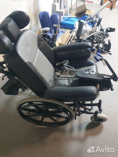 Кресло коляска для инвалидов