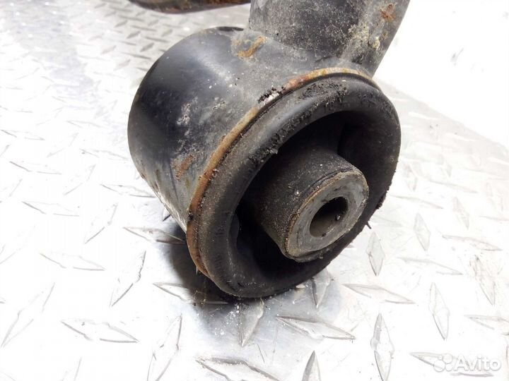 Рычаг передний правый нижний Land Rover Discovery