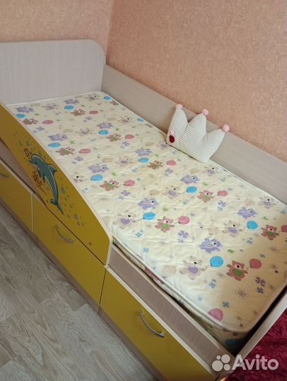 Детская кровать дельфин с матрасом