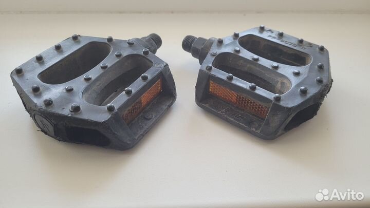 Педали пластиковые