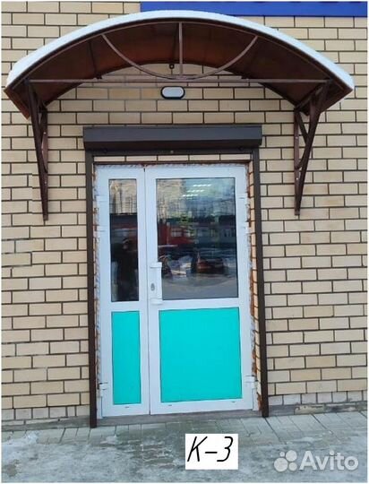 Козырек над дверью