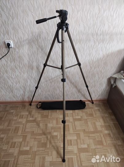 Штатив для фотоаппарата + чехол