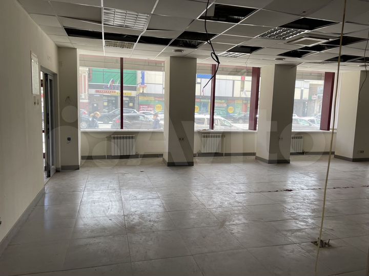 Аренда торгового помещения, 176.6 м², Чкалова 1