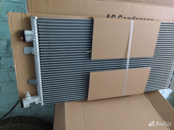 Радиатор кондиционера Reno Fluence Датчик вверх