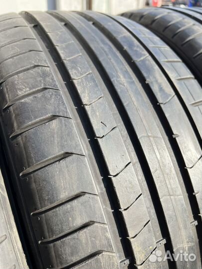 Pirelli P Zero PZ4 255/40 R21