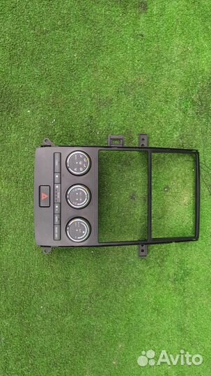 Консоль магнитофона в сборе Nissan Presage Rider