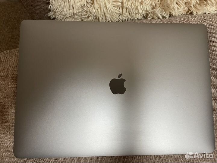 Apple MacBook Pro 16 2019 i7 a2141