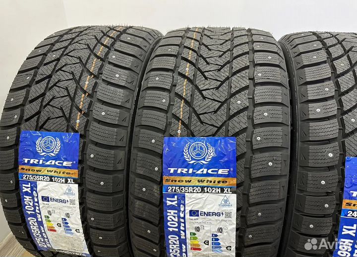 Tri Ace Snow White II 245/40 R20 и 275/35 R20 64H