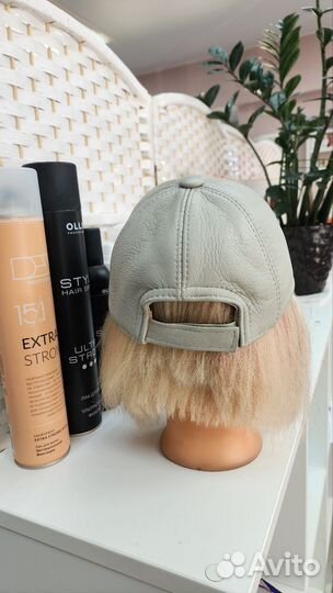 Кепка кожаная женская