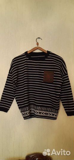 Свитер женский с этническими узорами 42-46 размера