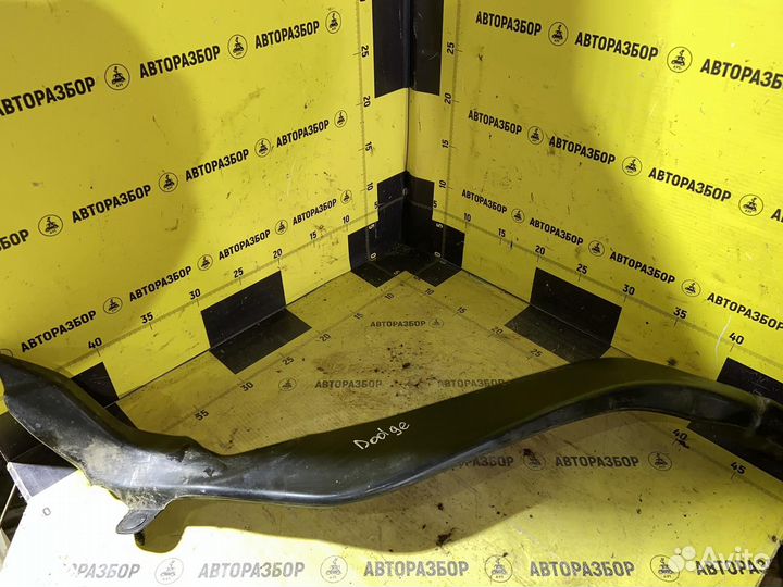 Воздуховод левый Dodge stratus