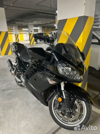 Продаю мотоцикл Кавасаки гтр 1400