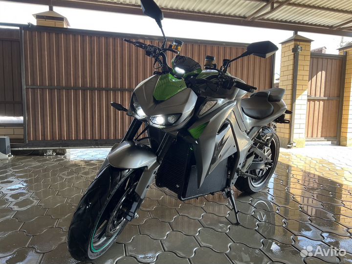 Kawasaki Z1000