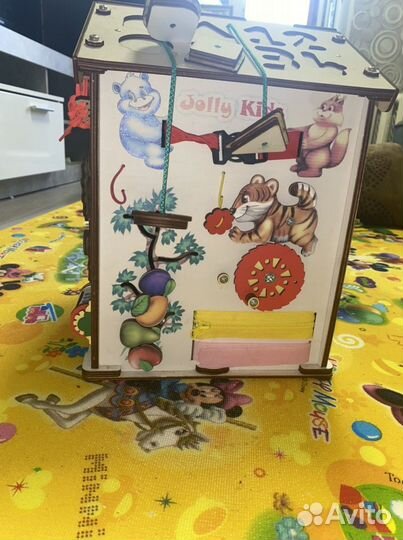 Бизиборд домик