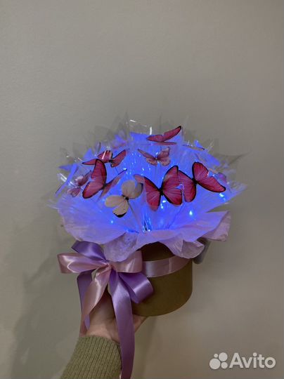 Букет из бабочек в коробке
