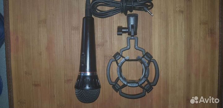 Микрофон Sony F-V120 и антивибрационный держатель