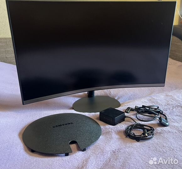 Монитор изогнутый samsung 27