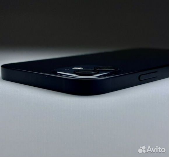 iPhone 12, 64 ГБ