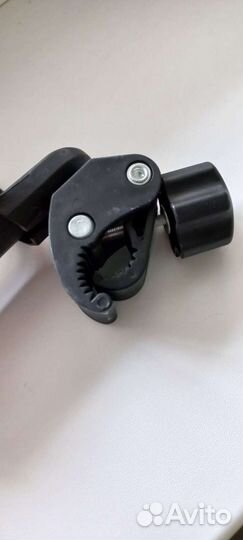 Крепление для бутылочки, стаканчика на коляску