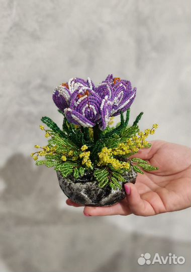Цветы из бисера - крокусы