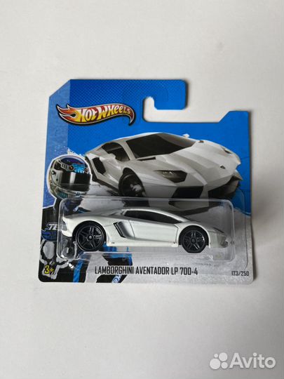 Hot wheels Lamborghini Aventador LP 700-4 white