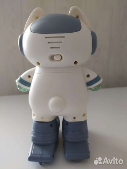 Робот музыкальный