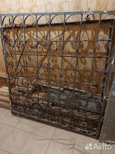 Решетка металлическая на окно