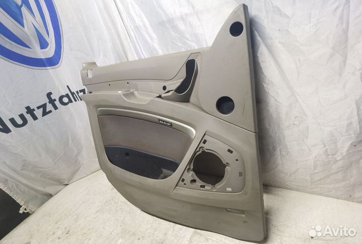 Обшивка двери передней левой DAF XF 105