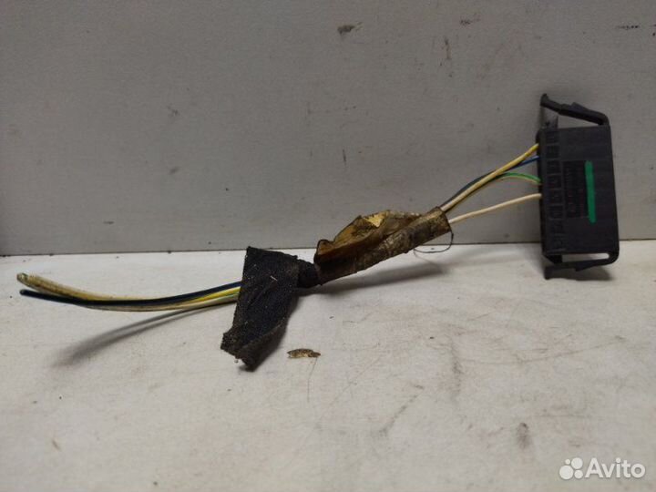 Разъем 4 контактный Volkswagen Vw Golf Iii/Vento