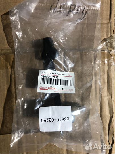 Ограничитель двери toyota corolla 180