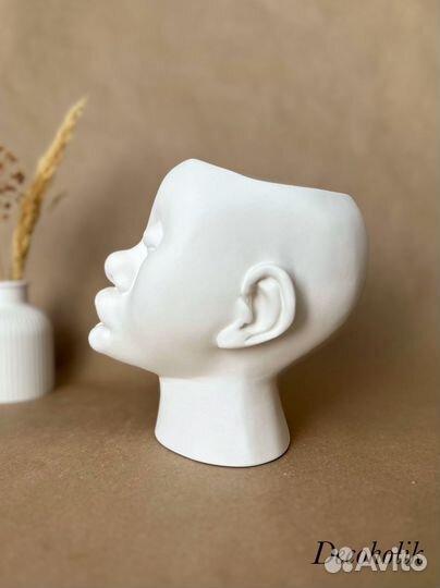 Декоративная Ваза в Афро стиле белого цвета 18см