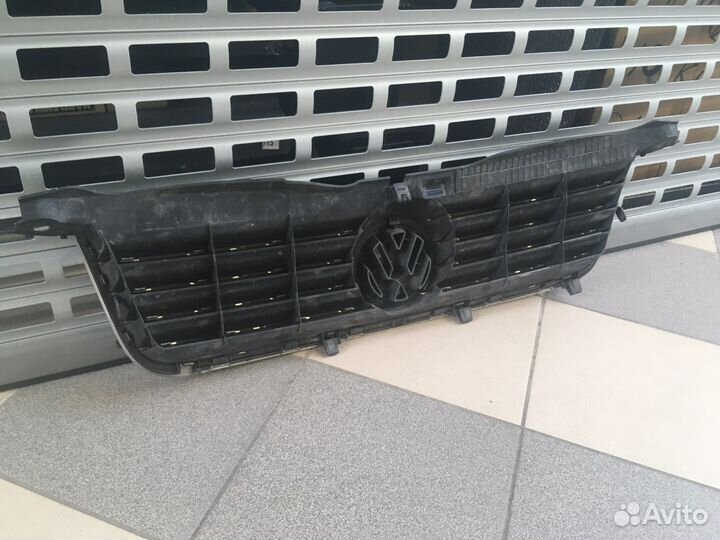 Решетка радиатора Passat B5+