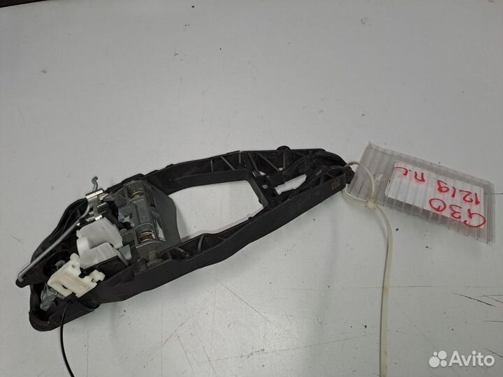 Кронштейн ручки двери задней правой BMW 5 G30 F90 2016